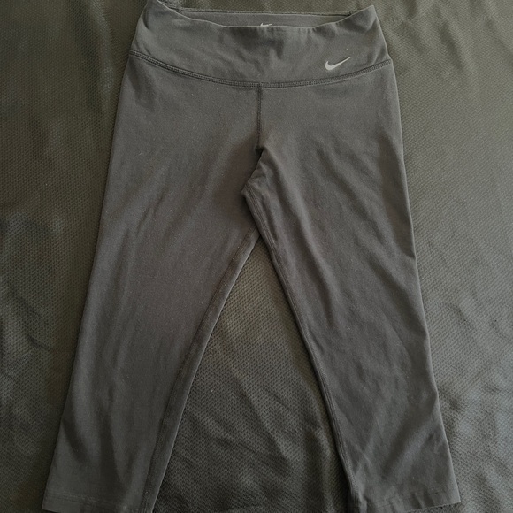 Nike black leggings - Picture 2 of 4